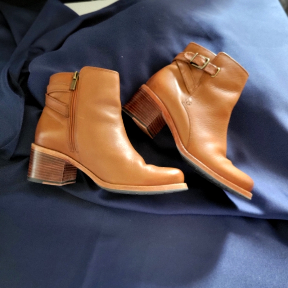 Clark's Brown boots